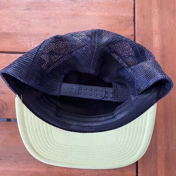 Quiksilver trucker hat  - Picture 3 of 5